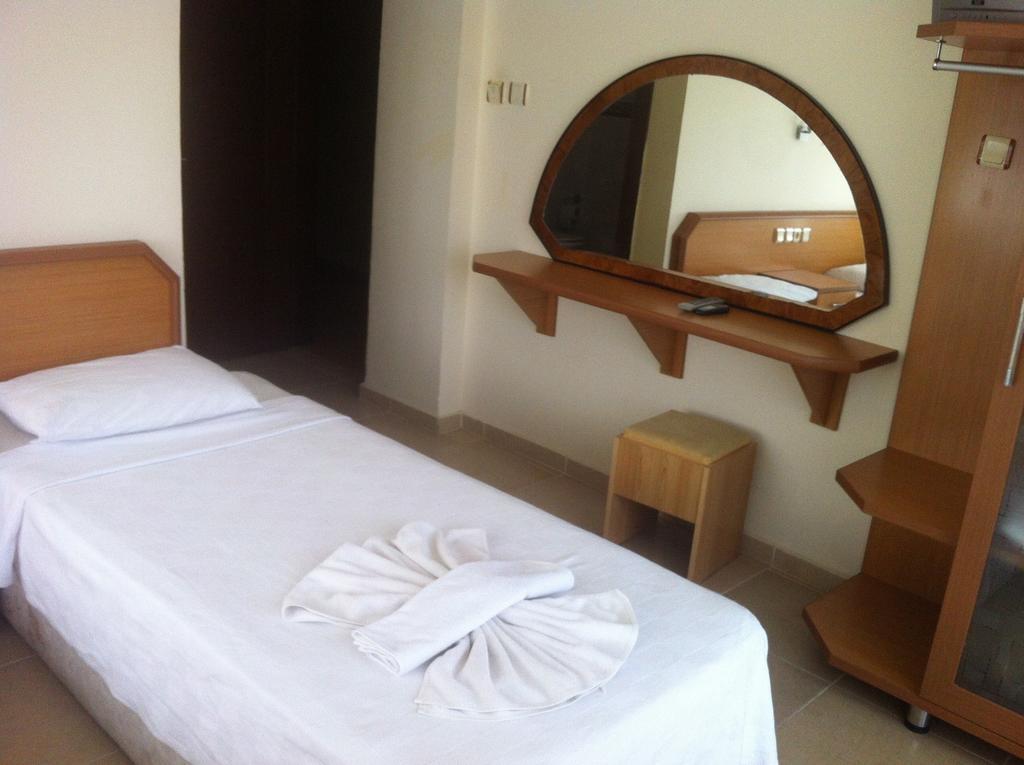 Besik Hotel เฟทิเย ภายนอก รูปภาพ