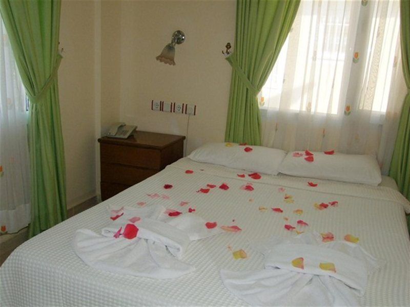 Besik Hotel เฟทิเย ภายนอก รูปภาพ